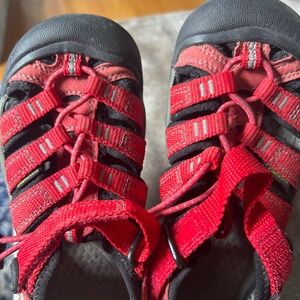 Keen boys sandals